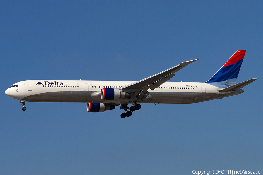 Delta Air Lines Boeing 767-432(ER) (N826MH) | Photo 182331