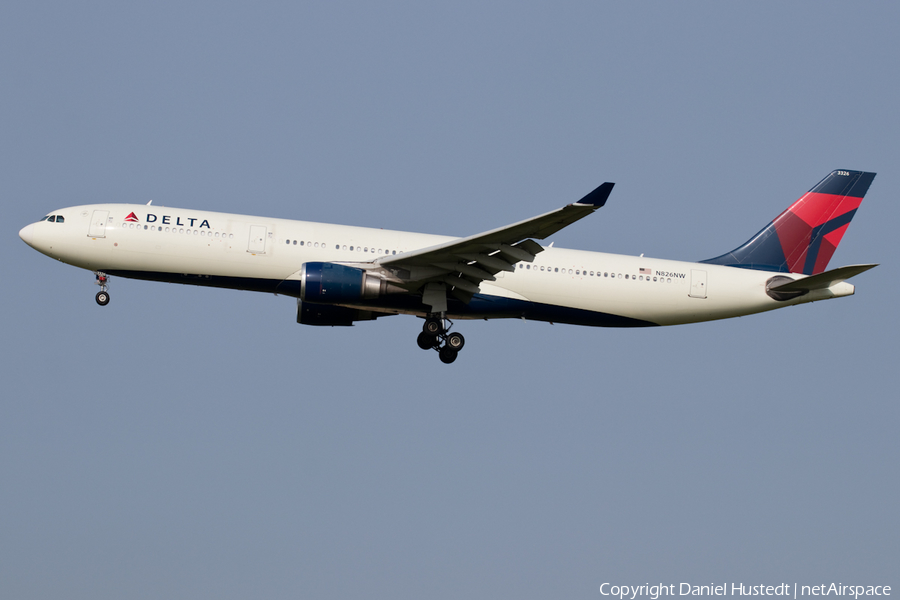 Delta Air Lines Airbus A330-302 (N826NW) | Photo 646502