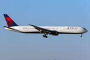 Delta Air Lines Boeing 767-432(ER) (N827MH) at  Atlanta - Hartsfield-Jackson International, United States