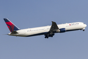 Delta Air Lines Boeing 767-432(ER) (N827MH) at  Venice - Marco Polo, Italy