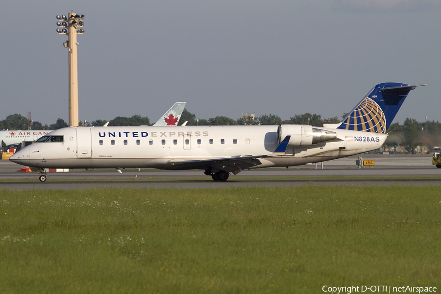 United Express (ExpressJet Airlines) Bombardier CRJ-200ER (N828AS) | Photo 440313