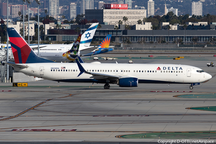 Delta Air Lines Boeing 737-932(ER) (N828DN) | Photo 539622