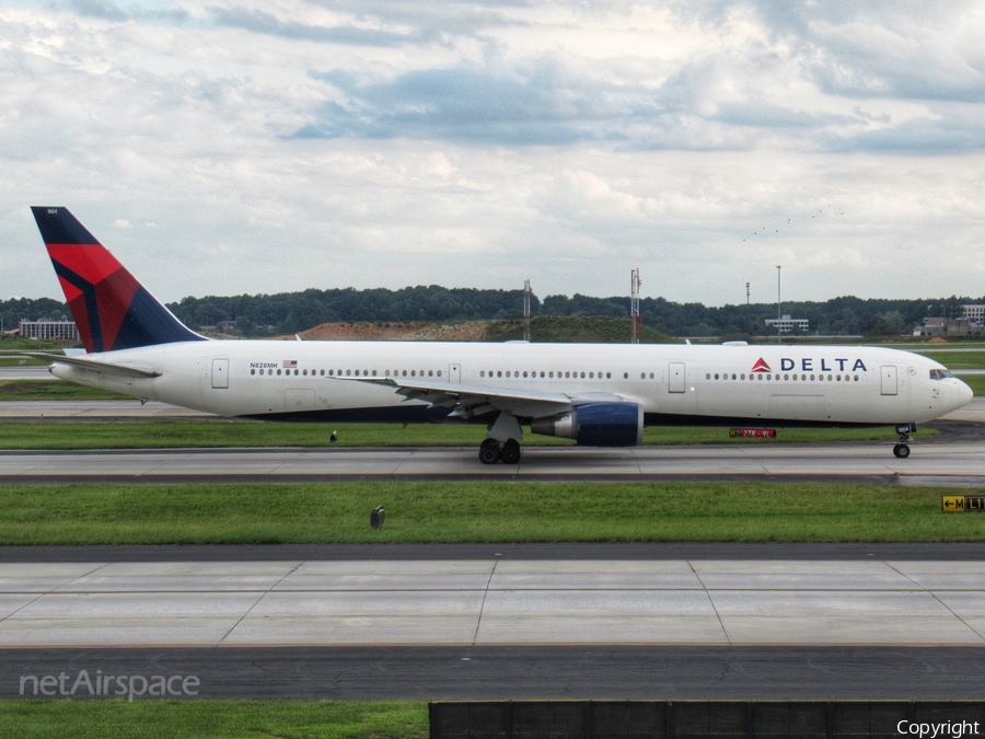 Delta Air Lines Boeing 767-432(ER) (N828MH) | Photo 347425