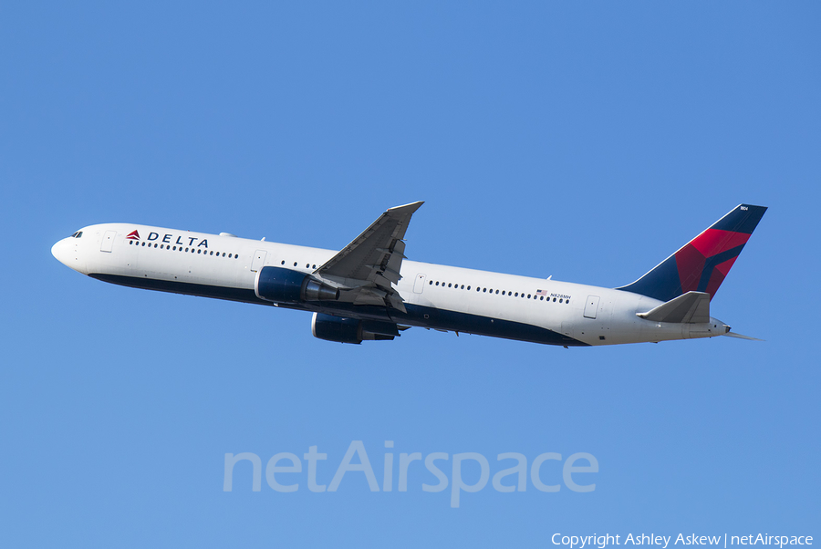 Delta Air Lines Boeing 767-432(ER) (N828MH) | Photo 71817