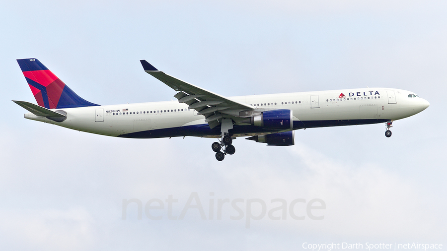 Delta Air Lines Airbus A330-302 (N828NW) | Photo 267139