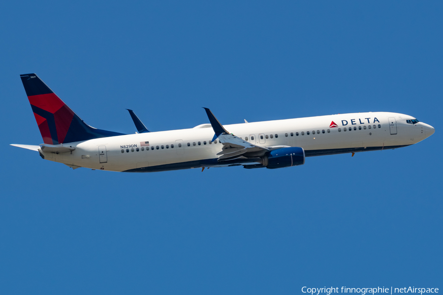 Delta Air Lines Boeing 737-932(ER) (N829DN) | Photo 587376