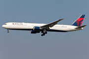 Delta Air Lines Boeing 767-432(ER) (N829MH) at  Amsterdam - Schiphol, Netherlands