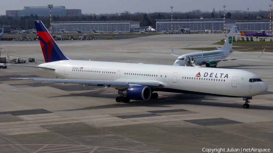 Delta Air Lines Boeing 767-432(ER) (N829MH) | Photo 396711