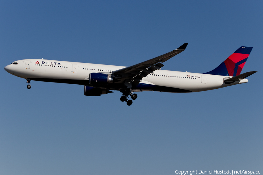 Delta Air Lines Airbus A330-202 (N829NW) | Photo 446837