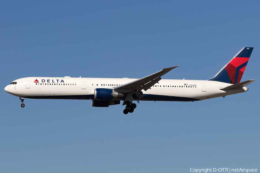 Delta Air Lines Boeing 767-432(ER) (N830MH) | Photo 145118