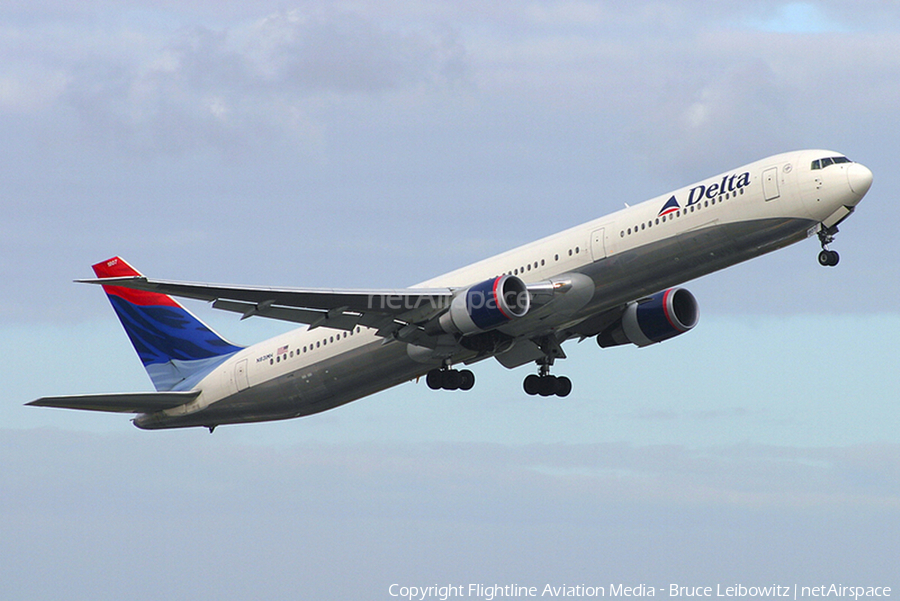 Delta Air Lines Boeing 767-432(ER) (N831MH) | Photo 172054