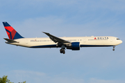 Delta Air Lines Boeing 767-432(ER) (N831MH) at  New York - John F. Kennedy International, United States