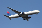 Delta Air Lines Boeing 767-432(ER) (N831MH) at  Orlando - International (McCoy), United States