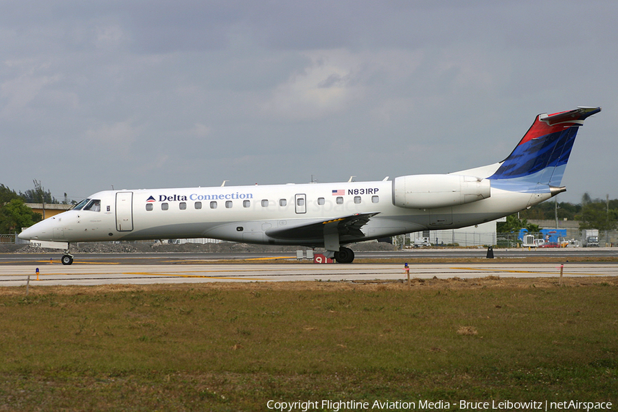 Delta Connection (Chautauqua Airlines) Embraer ERJ-135LR (N831RP) | Photo 89539