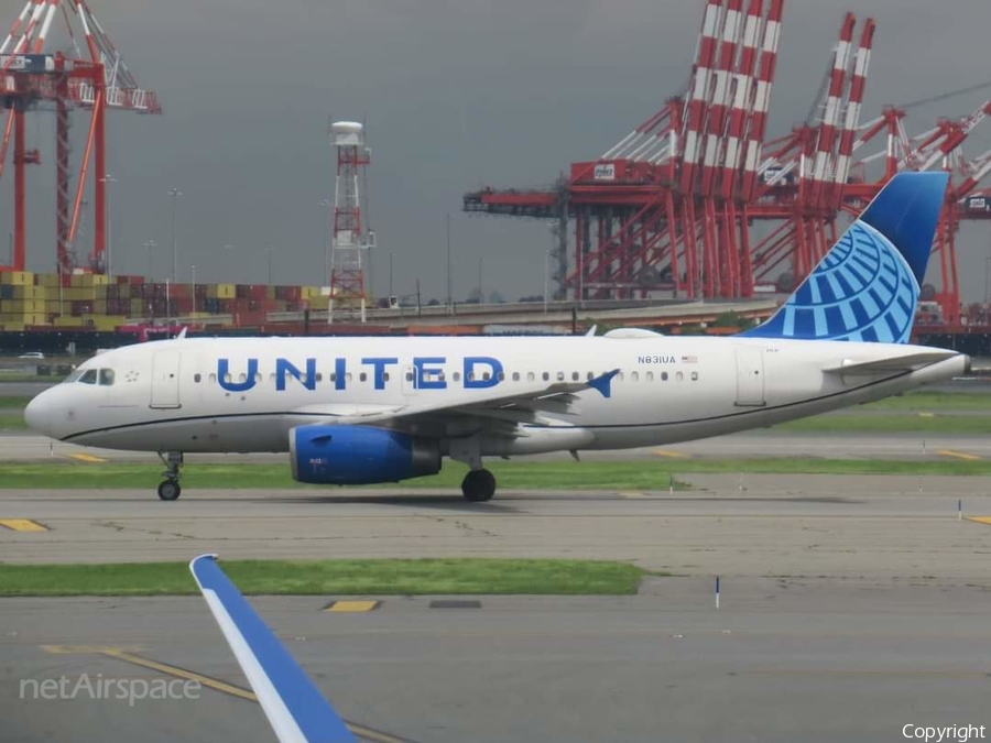 United Airlines Airbus A319-131 (N831UA) | Photo 634273