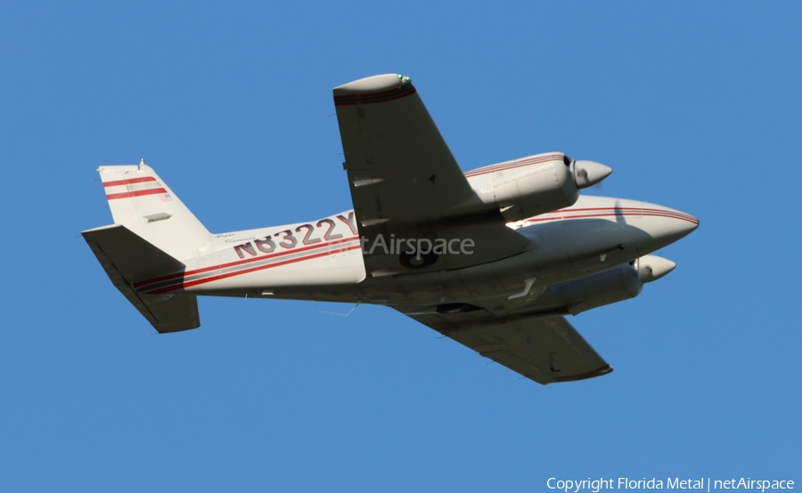 (Private) Piper PA-30-160 Twin Comanche B (N8322Y) | Photo 679251