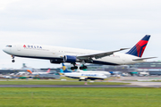 Delta Air Lines Boeing 767-432(ER) (N832MH) at  Dublin, Ireland