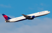Delta Air Lines Boeing 767-432(ER) (N832MH) at  Madrid - Barajas, Spain