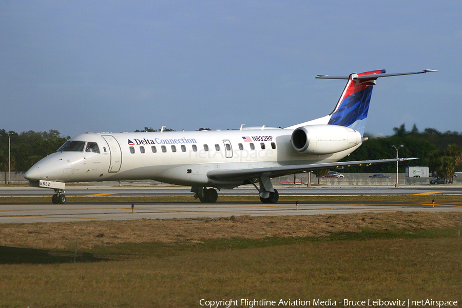 Delta Connection (Chautauqua Airlines) Embraer ERJ-135LR (N832RP) | Photo 89540