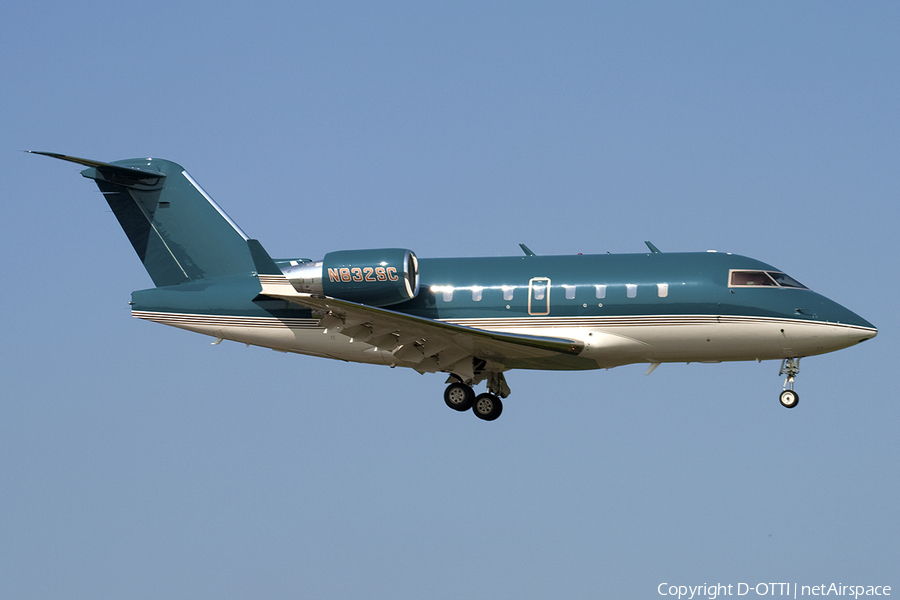 Delta Private Jets Bombardier CL-600-2B16 Challenger 604 (N832SC) | Photo 175508