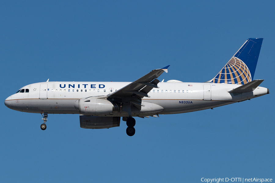 United Airlines Airbus A319-131 (N832UA) | Photo 180961