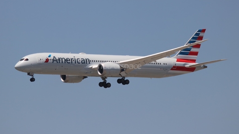 American Airlines Boeing 787-9 Dreamliner (N833AA) at  Los Angeles - International, United States