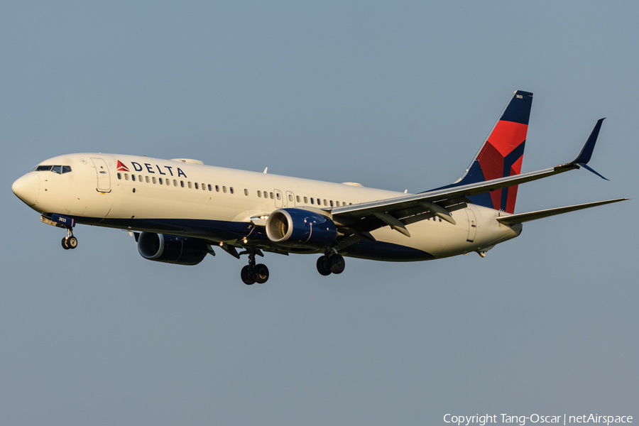 Delta Air Lines Boeing 737-932(ER) (N833DN) | Photo 378976