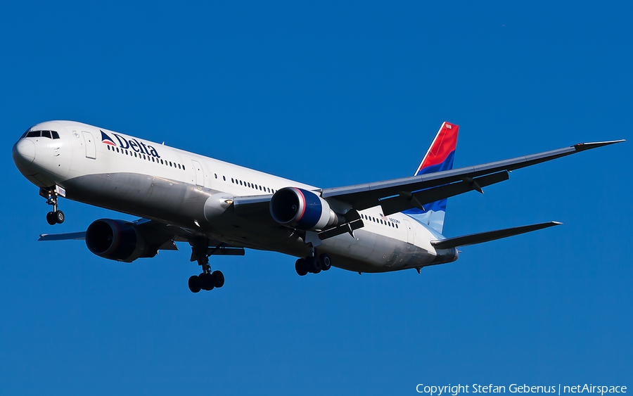 Delta Air Lines Boeing 767-432(ER) (N833MH) | Photo 1484