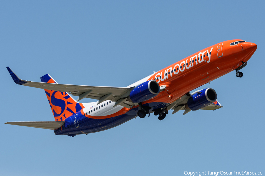 Sun Country Airlines Boeing 737-8KN (N833SY) | Photo 424403