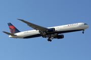 Delta Air Lines Boeing 767-432(ER) (N834MH) at  New York - John F. Kennedy International, United States