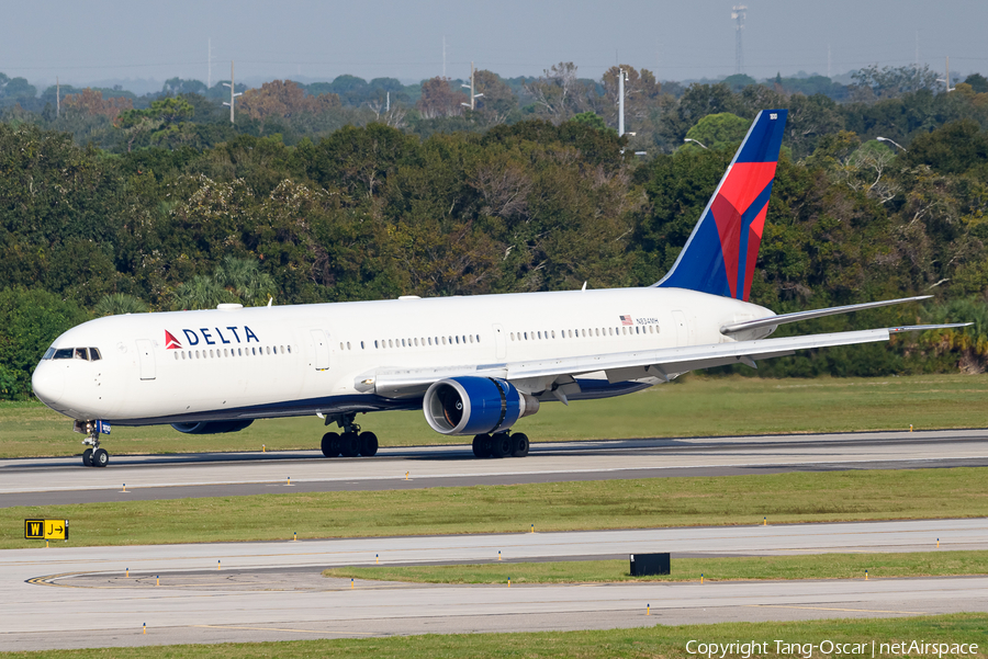 Delta Air Lines Boeing 767-432(ER) (N834MH) | Photo 544372
