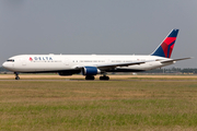 Delta Air Lines Boeing 767-432(ER) (N835MH) at  Amsterdam - Schiphol, Netherlands