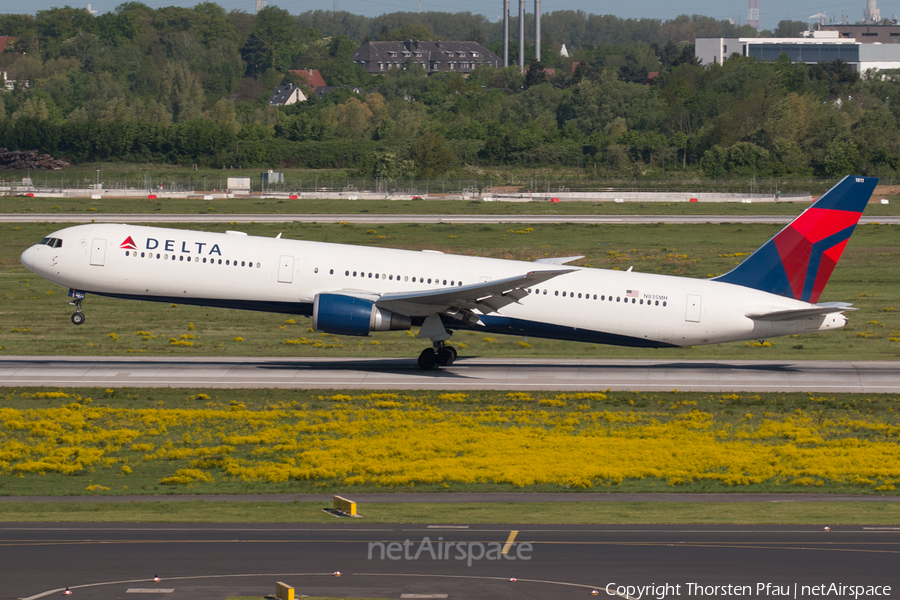 Delta Air Lines Boeing 767-432(ER) (N835MH) | Photo 75707