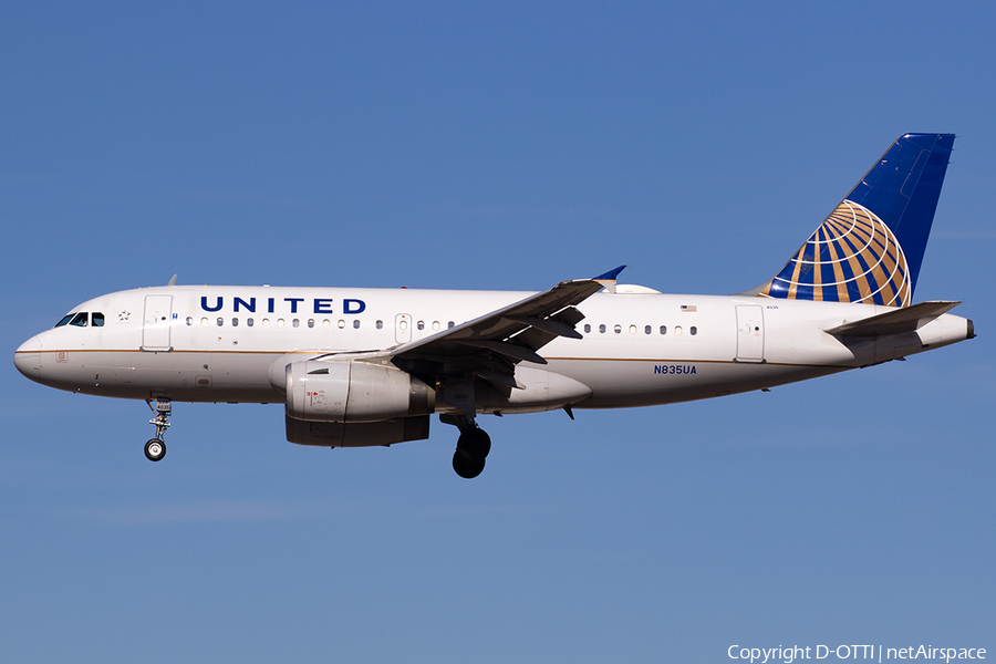 United Airlines Airbus A319-131 (N835UA) | Photo 556010