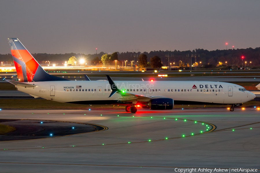 Delta Air Lines Boeing 737-932(ER) (N836DN) | Photo 125552