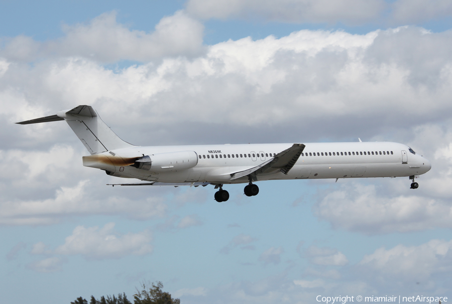 Dutch Antilles Express McDonnell Douglas MD-83 (N836NK) | Photo 3383