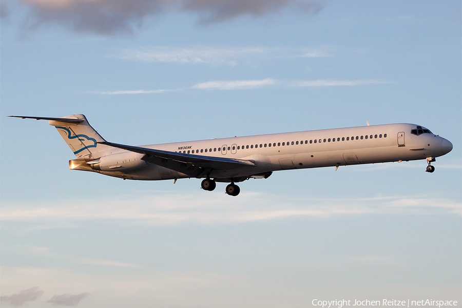 Falcon Air Express McDonnell Douglas MD-83 (N836NK) | Photo 68222