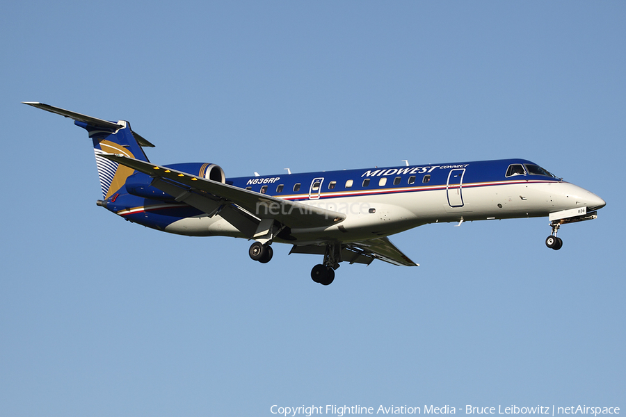 Midwest Connect Embraer ERJ-135LR (N836RP) | Photo 89117