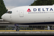 Delta Air Lines Boeing 767-432(ER) (N837MH) at  Amsterdam - Schiphol, Netherlands
