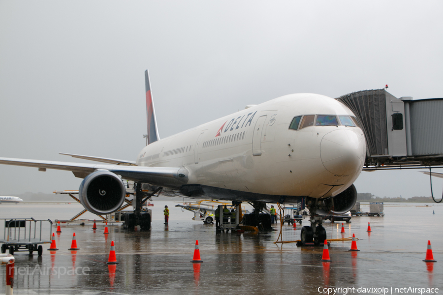 Delta Air Lines Boeing 767-432(ER) (N837MH) | Photo 365653