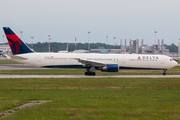Delta Air Lines Boeing 767-432(ER) (N837MH) at  Milan - Malpensa, Italy