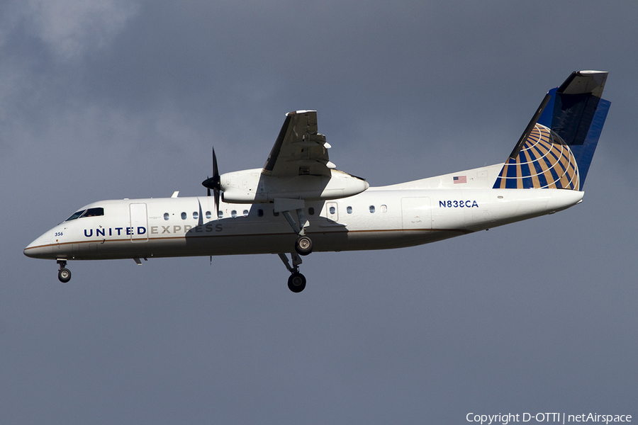United Express (CommutAir) de Havilland Canada DHC-8-311Q (N838CA) | Photo 386560