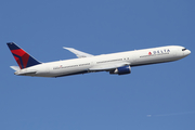 Delta Air Lines Boeing 767-432(ER) (N838MH) at  London - Heathrow, United Kingdom