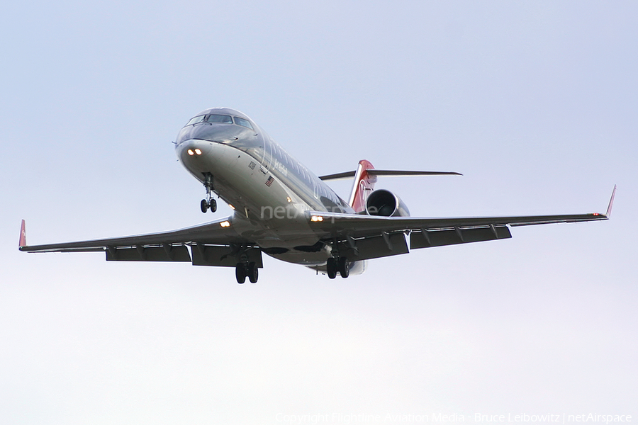 Northwest Airlink (Pinnacle Airlines) Bombardier CRJ-200LR (N8396A) | Photo 184608