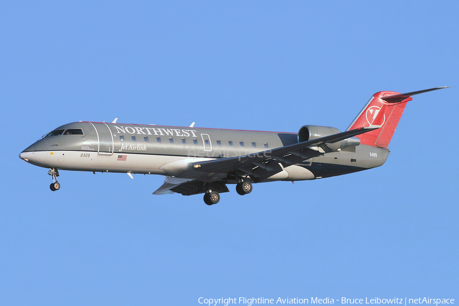 Northwest Airlink (Pinnacle Airlines) Bombardier CRJ-200LR (N8409N) | Photo 150707