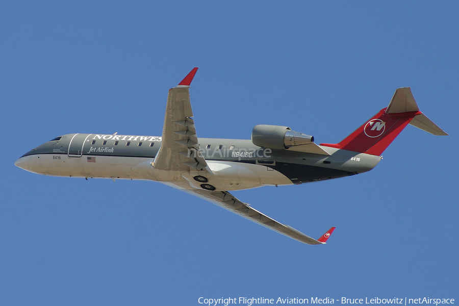 Northwest Airlink (Pinnacle Airlines) Bombardier CRJ-200LR (N8416B) | Photo 151647