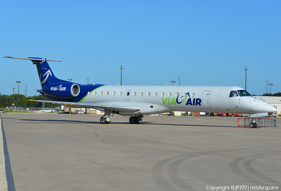 ViaAir Embraer ERJ-145LR (N841HK) | Photo 193263