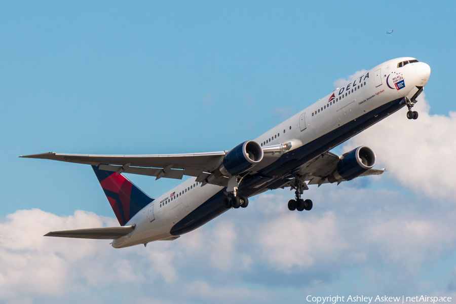 Delta Air Lines Boeing 767-432(ER) (N841MH) | Photo 109241
