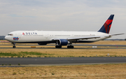 Delta Air Lines Boeing 767-432(ER) (N841MH) at  Paris - Charles de Gaulle (Roissy), France