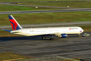 Delta Air Lines Boeing 767-432(ER) (N841MH) at  Sao Paulo - Guarulhos - Andre Franco Montoro (Cumbica), Brazil